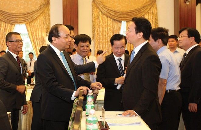 Thủ tướng Chính phủ Nguyễn Xuân Phúc động viên các doanh nghiệp, doanh nhân nỗ lực, góp sức thực hiện các mục tiêu kinh tế năm 2016
