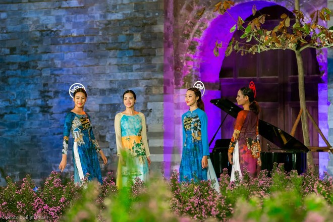 Những hình ảnh ấn tượng tại đêm Festival áo dài Hà Nội