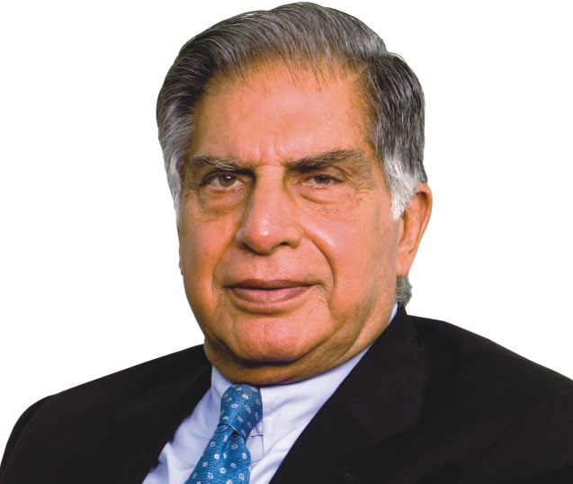 Ông Ratan Tata, cựu Chủ tịch đã nghỉ hưu của Tập đoàn Tata sons tạm thời trở lại vị trí lãnh đạo sau khi ông Cyrus Mistry bị sa thải