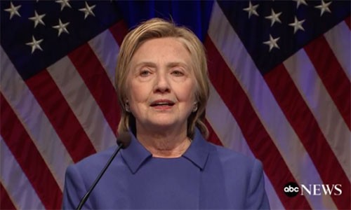 Bà Clinton phát biểu tại một sự kiện của Quỹ Bảo vệ Trẻ em (CDF) ở thủ đô Washington, Mỹ, tối 16/11. Ảnh: ABC News