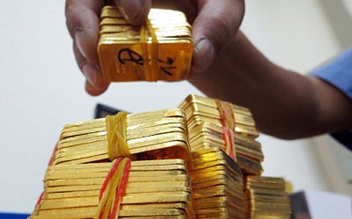 Nhập vàng sẽ càng làm tỷ giá khó đoán 