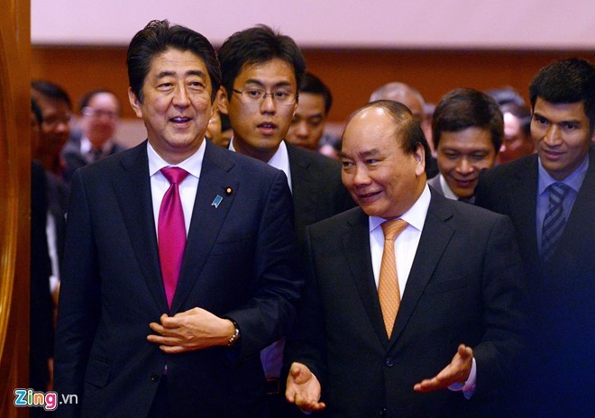 Thủ tướng Nguyễn Xuân Phúc và Thủ tướng Nhật Bản Shinzo Abe tham dự Đối thoại doanh nghiệp Việt Nam – Nhật Bản