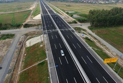 Chính phủ đang rất quyết tâm trong việc thực hiện mục tiêu đến năm 2020 nước ta có khoảng 2.000 km đường bộ cao tốc