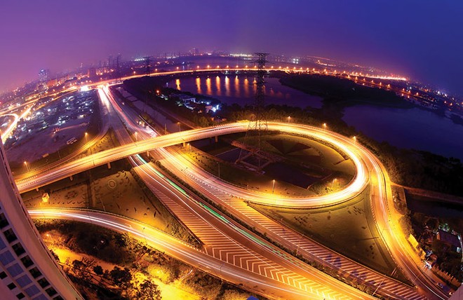 Hà Nội đang kêu gọi hàng trăm nghìn tỷ đồng đầu tư vào hạ tầng giao thông, đô thị… Ảnh: Dũng Minh
