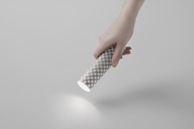 Paper-torch, giấy điện tử có thể cuộn lại làm đèn pin