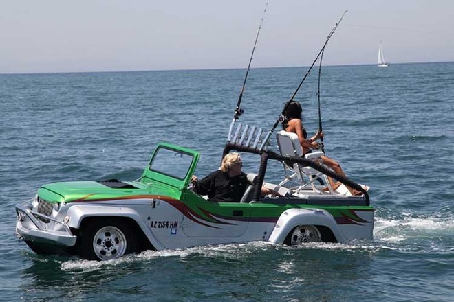 WaterCar Panther, xe hơi biến thành du thuyền chỉ trong 3 giây