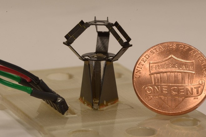 MilliDelta, robot nhỏ bằng đồng xu có thể thực hiện các cuộc vi phẫu thuật