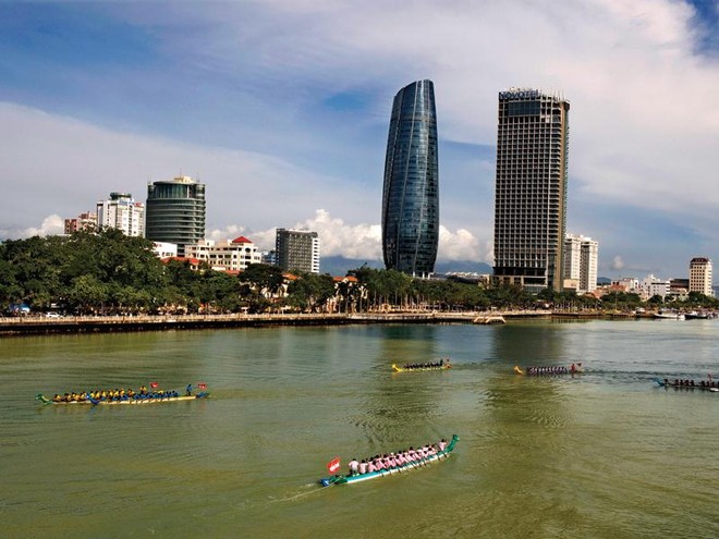 Nhờ sự đột phá hạ tầng mà Đà Nẵng đã giải phóng ra một lượng đất đai rất lớn để phát triển không gian đô thị và tạo ra những tiền đề phát triển trong tương lai. .