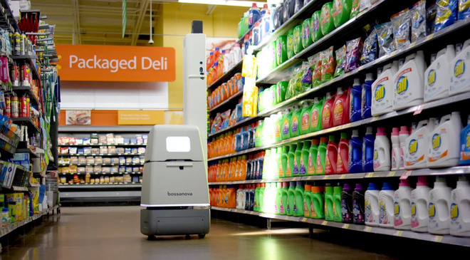 Robot quét kệ hàng tự động trong siêu thị chỉ với 90 giây ở Mỹ