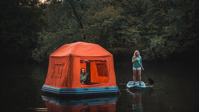 Cắm trại ngay trên mặt nước, bạn đã từng nghĩ tới chưa?