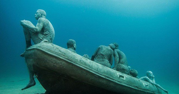 Khám phá bảo tàng dưới nước đầu tiên ở châu Âu