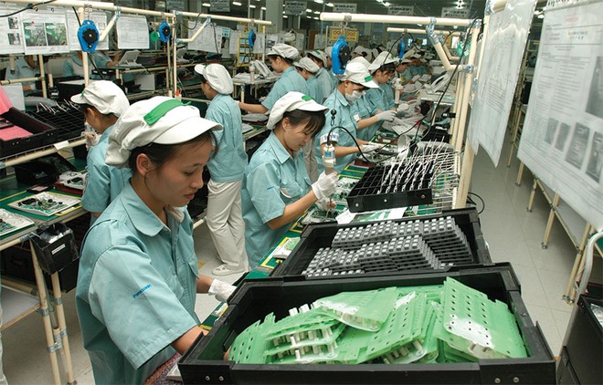 Chi phí nhân công rẻ là một trong những lợi thế của Việt Nam