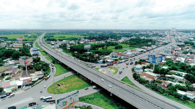 Từ Bien Hoa New City, cư dân dễ dàng kết nối với trung tâm TP.HCM qua Cao tốc TP.HCM -  Long Thành - Dầu Giây chỉ với 30 phút di chuyển.