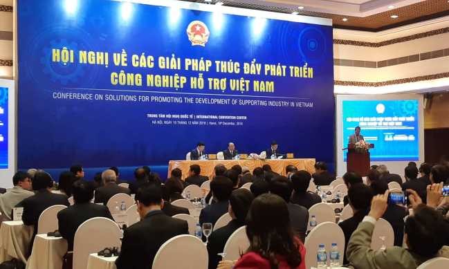 Thủ tướng Nguyễn Xuân Phúc chủ trì Hội nghị về các giải pháp thúc đẩy phát triển Công nghiệp hỗ trợ tại Việt Namsangts 19/12/2018.