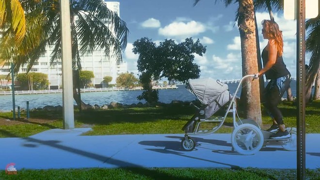 Elliptical: Xe nôi đẩy em bé kết hợp xe đạp tập thể dục cho mẹ