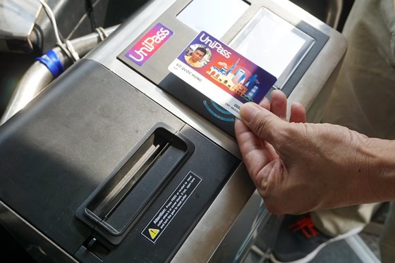 TP.HCM triển khai thí điểm thẻ thanh toán tự động cho hành khách đi xe buýt