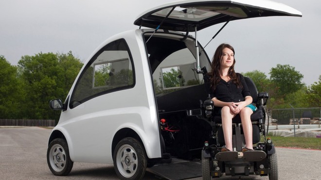 Xe hơi điện dành riêng cho người ngồi xe lăn
