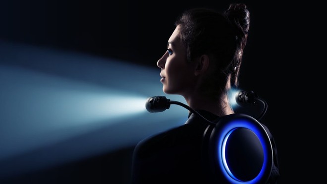 Tronex: Đèn pin có thể đeo cổ để tiện di chuyển trong bóng tối