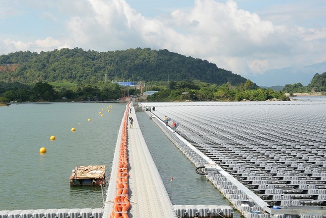 Nhà máy Điện mặt trời nổi hồ Đa Mi đi vào vận hành Nhà máy sẽ đóng góp cho hệ thống điện quốc gia khoảng 70 triệu kWh/năm