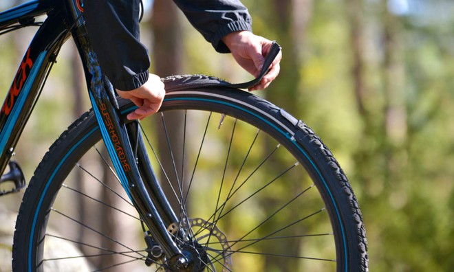 Thay đổi lốp cho xe đạp theo địa hình mà không cần tháo bánh xe