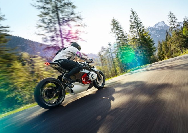 BMW Motorrad ra mắt mô tô điện Vision DC Roadster