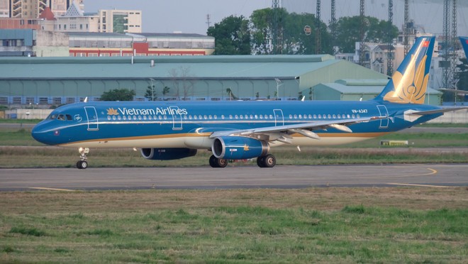 Vietnam Airlines đã nhiều lần tiến hành hoãn chuyến bay hoặc hạ cánh khẩn cấp đối với các trường hợp hành khách gặp vấn đề nghiêm trọng về sức khoẻ, cần sự trợ giúp kịp thời.