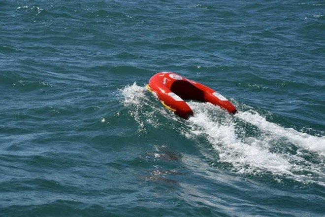 U-safe: Phao cứu sinh thông minh có thể tự “bơi” đến vị trí người bị nạn