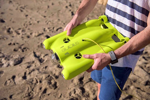 Drone lặn biển độc đáo, tương thích với smartphone, giúp ghi lại những khoảnh khắc quý giá