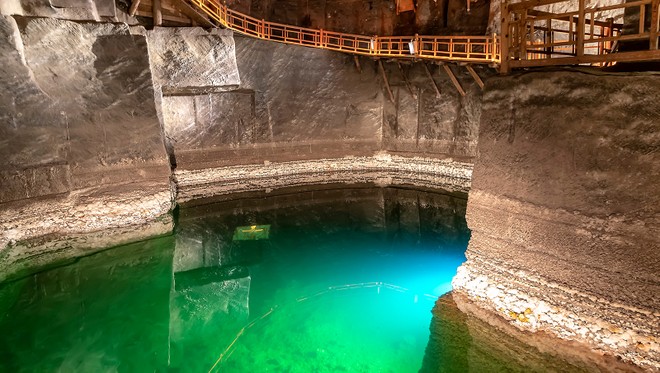 Cảnh quan tuyệt đẹp bên trong mỏ muối Wieliczka
