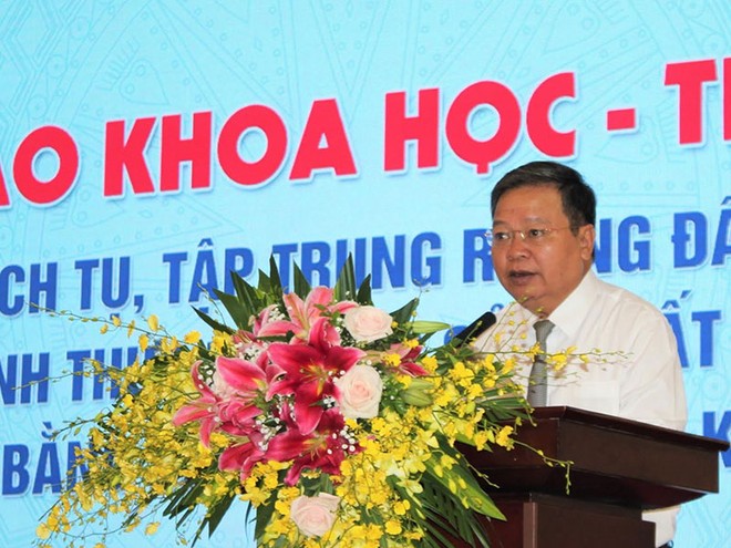 Chủ tịch UBND tỉnh Hà Nam Nguyễn Xuân Đông cho biết, tỉnh đã quy hoạch được 6 khu sản xuất nông nghiệp ứng dụng công nghệ cao diện tích 650 ha và đã tích tụ được trên 375 ha cho doanh nghiệp thuê, thu hút được 5 doanh nghiệp đầu tư vào các khu quy hoạch..