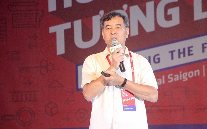 TS Lê Trường Tùng, Chủ tịch Đại học FPT chia sẻ tại Hội nghị Giáo dục của Forbes Việt Nam được tổ chức mới đây tại TP.HCM (Ảnh: HP).