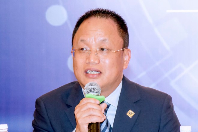 Ông Nguyễn Cảnh Hồng, Tổng giám đốc Công ty Eurowindow, Chủ tịch Câu lạc bộ Doanh nhân Sao Đỏ