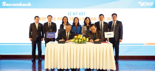 Lễ ký kết giữa Sacombank và Hiệp hội Dệt may Việt Nam.