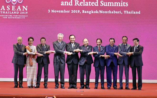 Thủ tướng Nguyễn Xuân Phúc cùng các nhà lãnh đạo ASEAN tại Hội nghị Cấp cao ASEAN lần thứ 35 (Ảnh: VGP)