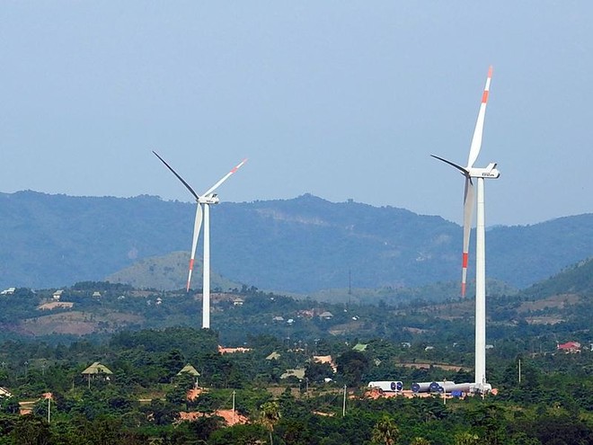 Việt Nam đã ban hành và thực hiện nhiều chính sách khuyến khích phát triển năng lượng tái tạo.