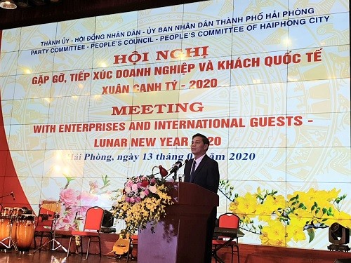 Ông Nguyễn Văn Tùng, Chủ tịch UBND thành phố Hải Phòng phát biểu tại buổi gặp gỡ, tiếp xúc