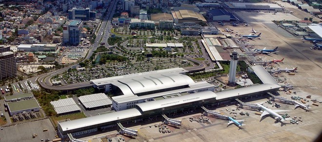Tân Sơn Nhất là cảng hàng không lớn nhất cả nước với sản lượng hành khách thông qua cảng đạt hơn 38,3 triệu hành khách trong năm 2018