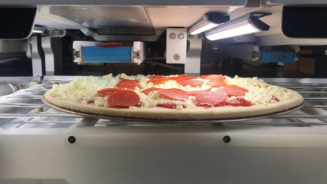 Robot có thể làm 300 chiếc pizza mỗi giờ, hơn cả một tiệm pizza làm trong một ngày