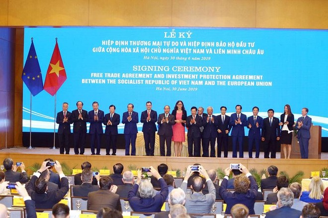 Ngày 30/6/2019, Việt Nam và Liên minh châu Âu (EU) đã ký kết Hiệp định Thương mại tự do (EVFTA) và Hiệp định Bảo hộ đầu tư (EVIPA) sau 7 năm đàm phán.
