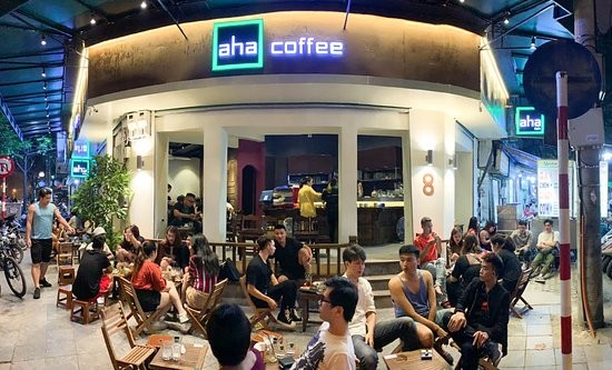 Hà Nội tiếp tục cấm dịch vụ vui chơi, thực hiện giãn cách 2m ở quán cà phê