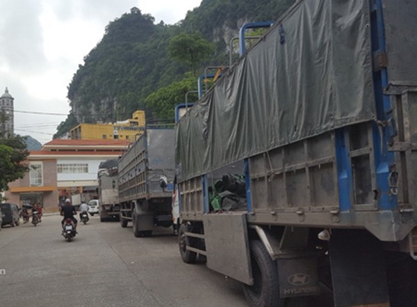 Cửa khẩu biên giới Tân Thanh - Pò Chài được khôi phục thông quan trở lại từ ngày 1/5, sớm hơn 5 ngày so với dự kiến ban đầu.