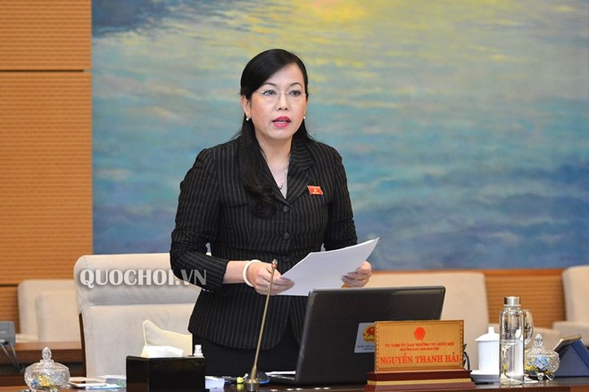 Trưởng ban Dân nguyện Nguyễn Thanh Hải trình bày báo cáo tại phiên họp.