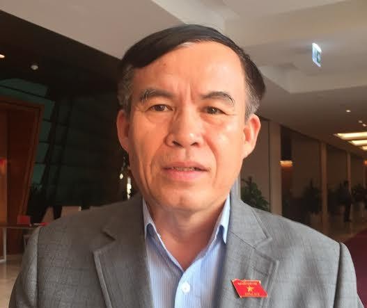 TS. Phùng Văn Hùng, Ủy viên thường trực Ủy ban Kinh tế của Quốc hội.