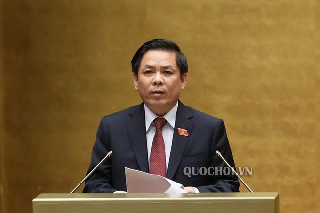 Bộ trưởng  Bộ Giao thông vận tải Nguyễn Văn Thể trong một lần trả lời chất vấn tại Quốc hội.
