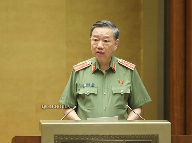 Bộ trưởng Bộ Công an Tô Lâm phát biểu tại Quốc hội.