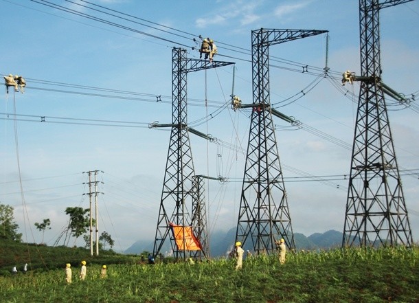 Vướng mắc về đất đai là yếu tố ảnh hưởng lớn tới tiến độ thi công các dự án điện.