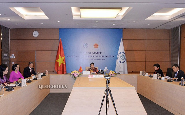 Trước thềm Hội nghị Thượng đỉnh các Chủ tịch Quốc hội thế giới lần thứ 5, Hội nghị thượng đỉnh các nữ chủ tịch Quốc hội lần thứ 13 cũng đã được tổ chức theo hình thức trực tuyến, Chủ tịch Quốc hội Nguyễn Thị Kim Ngân phát biểu tại hội nghị này.