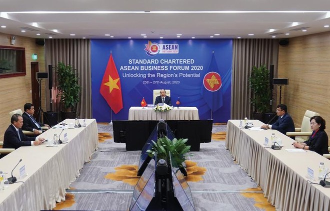 Thủ tướng Chính phủ Nguyễn Xuân Phúc phát biểu tại Diễn đàn Kinh doanh ASEAN 2020. Ảnh: Quang Hiếu