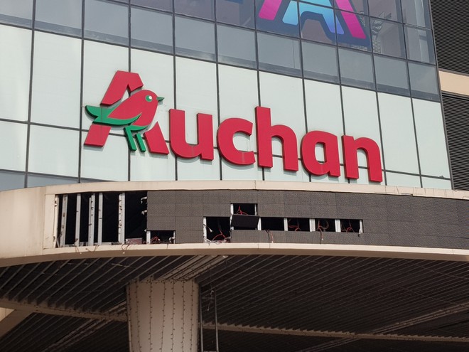 Auchan đang tìm đối tác để chuyển nhượng hệ thống 18 siêu thị. Ảnh: Dũng Minh.