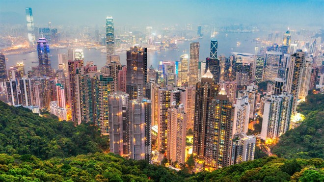 Tại Hong Kong (Trung Quốc), các nhà đầu tư chuyển sang phân khúc khách sạn do tiềm năng doanh thu ổn định từ việc sử dụng làm nơi lưu trú chung hoặc cách ly. Ảnh: Internet.
